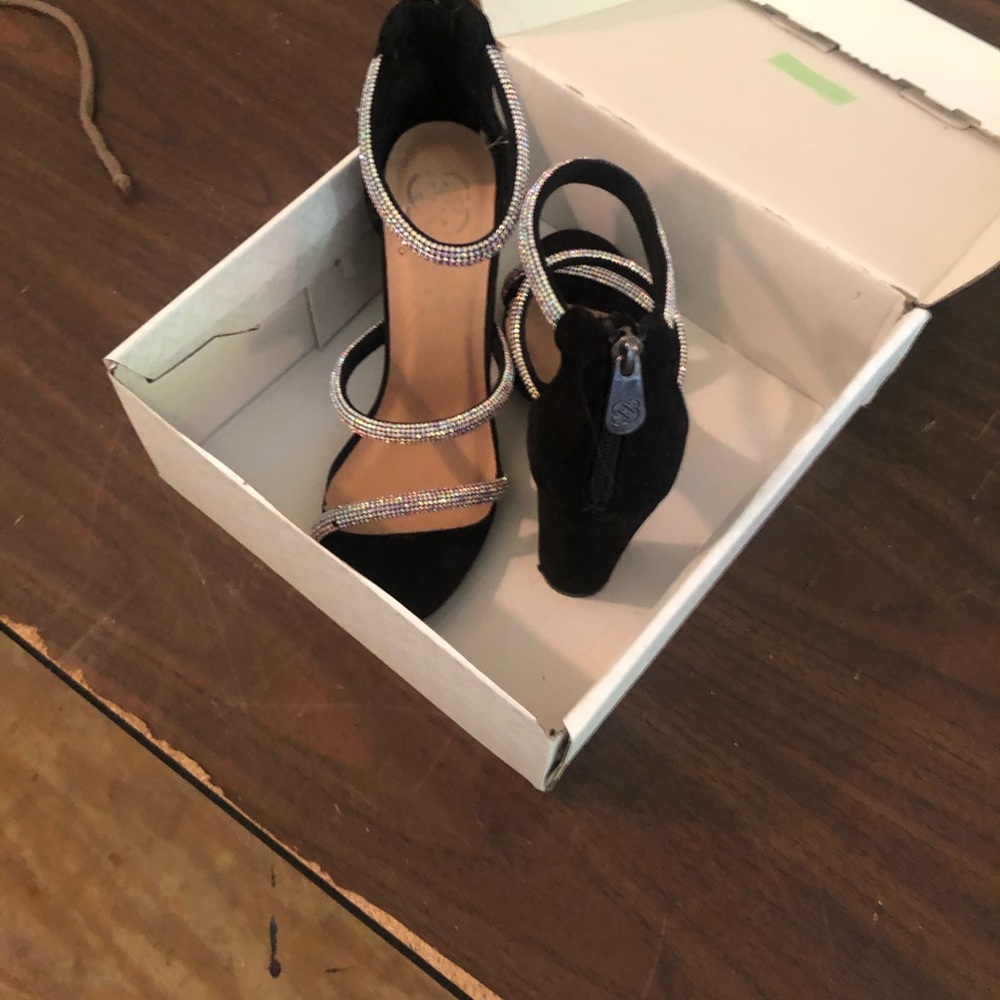 high heels - Picture 1 of 1